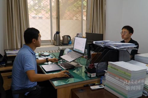 人事处与教师工作部携手 精心部署优化服务，确保暑期工作与教育信息咨询顺畅运行